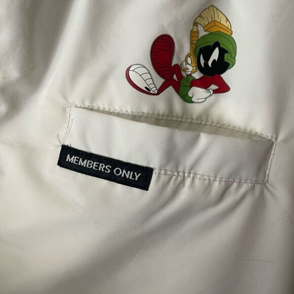 Vintage Looney Tunes Members Only jacket men’s size Med . - Picture 7 of 16